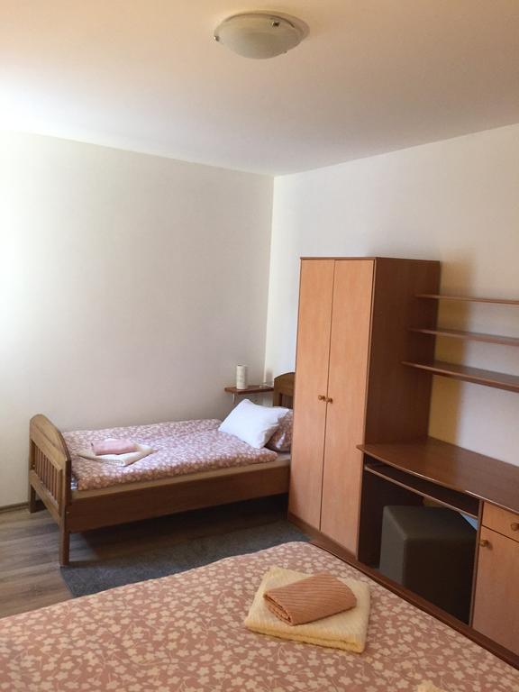 סלוניי Apartments Petra מראה חיצוני תמונה