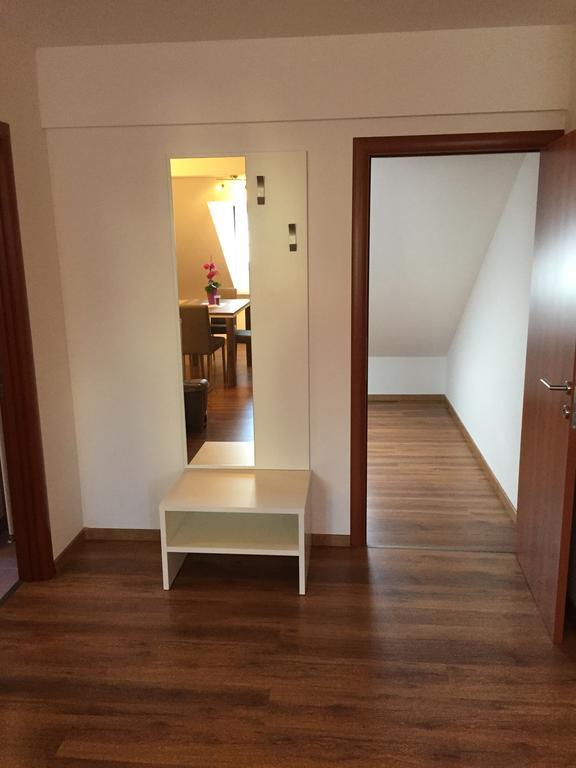 סלוניי Apartments Petra מראה חיצוני תמונה