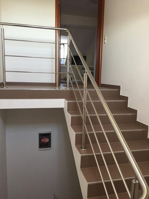 סלוניי Apartments Petra מראה חיצוני תמונה