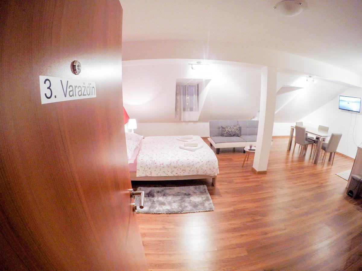 סלוניי Apartments Petra מראה חיצוני תמונה
